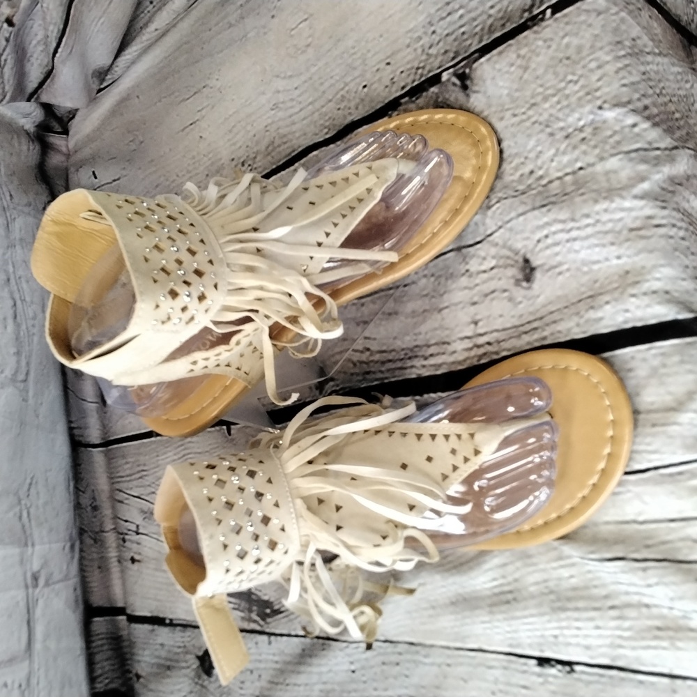 Fringe sandals